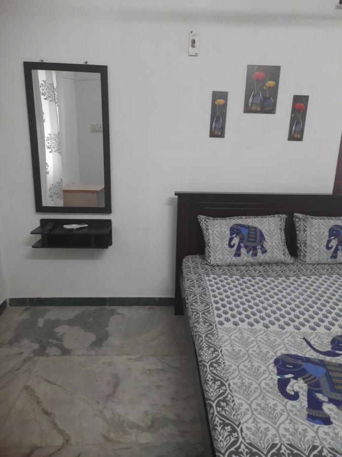 White House- 1Bk Pleasant Apartment With Open Terrace Coimbatore Exterior foto
